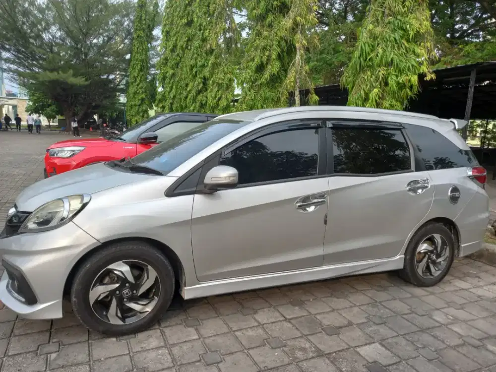 FOR SALE MOBILIO TYPE RS CVT MATIC