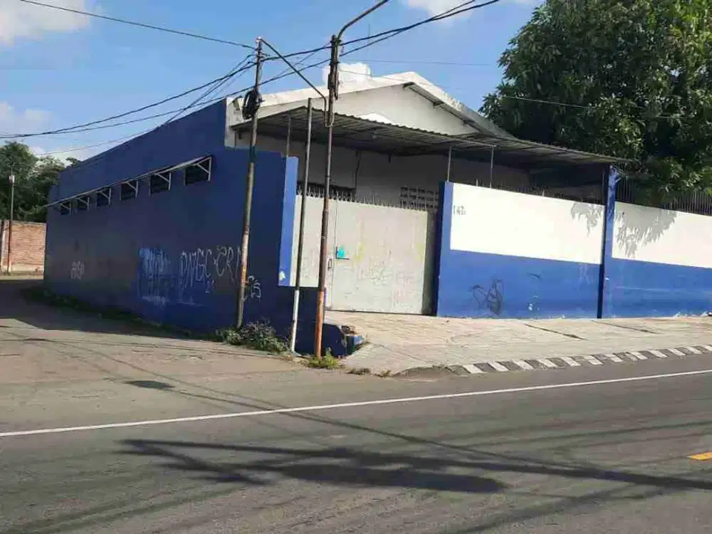 Di jual Gudang 565 m2.pinggir jalan di solo