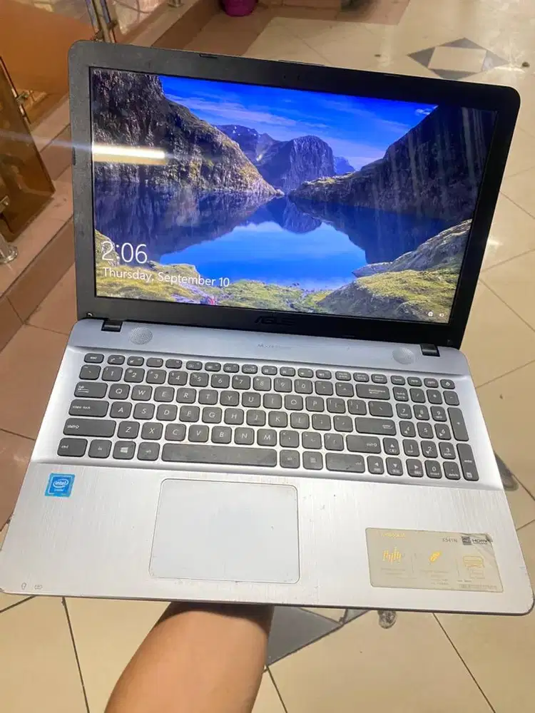 laptop aus vivook x541NA