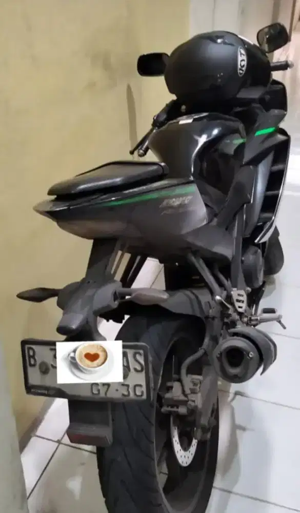 DiJUAL CEPAT Yamaha R15 2015 Hitam Monster Surat Lengkap Pajak Hidup