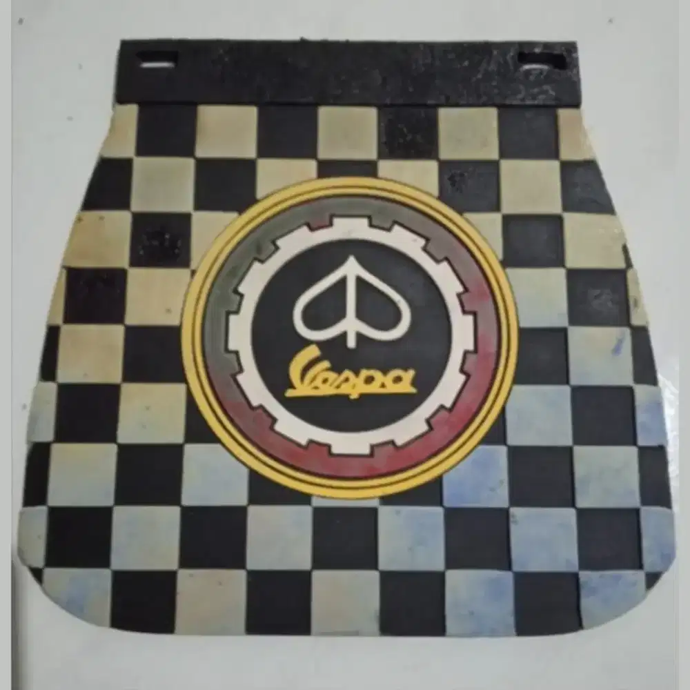 Kepet Air  / Mudlaf/ Karpet Lumpur Spakbor belakang Vespa Old Original