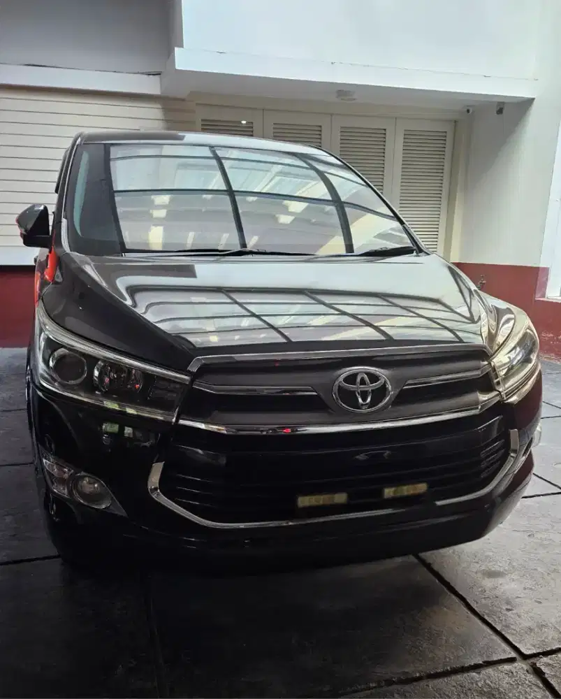 Toyota inova  type V 2.0 2019 hitam
