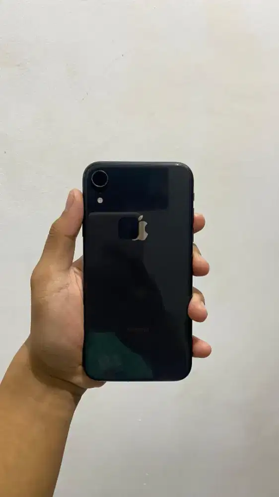 IPHONE XR 64GB HITAM