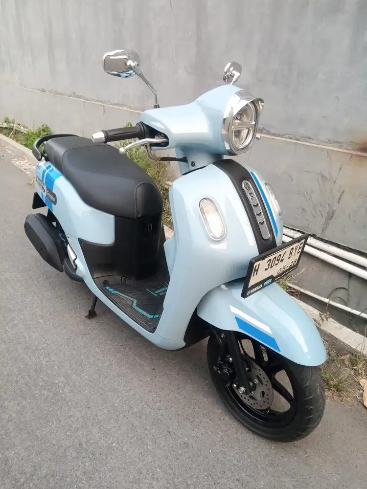 Yamaha fazzio 2023 biru