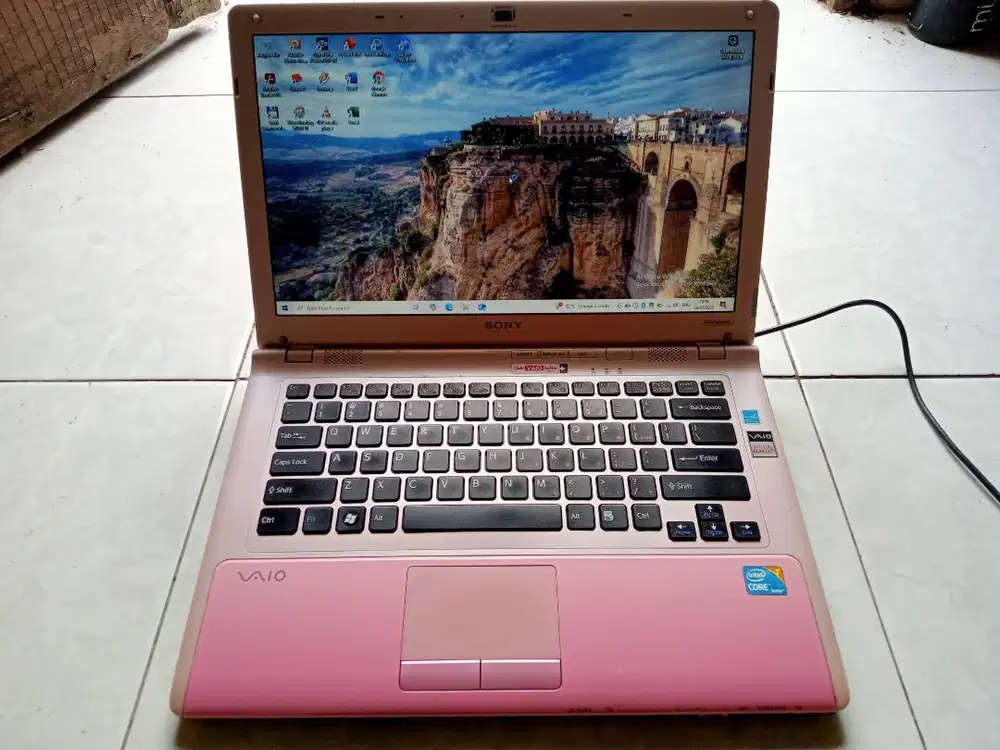 Sony Vaio / Core i5 / nVidia 310M / 320Gb / 4Gb / SOAK /TAS