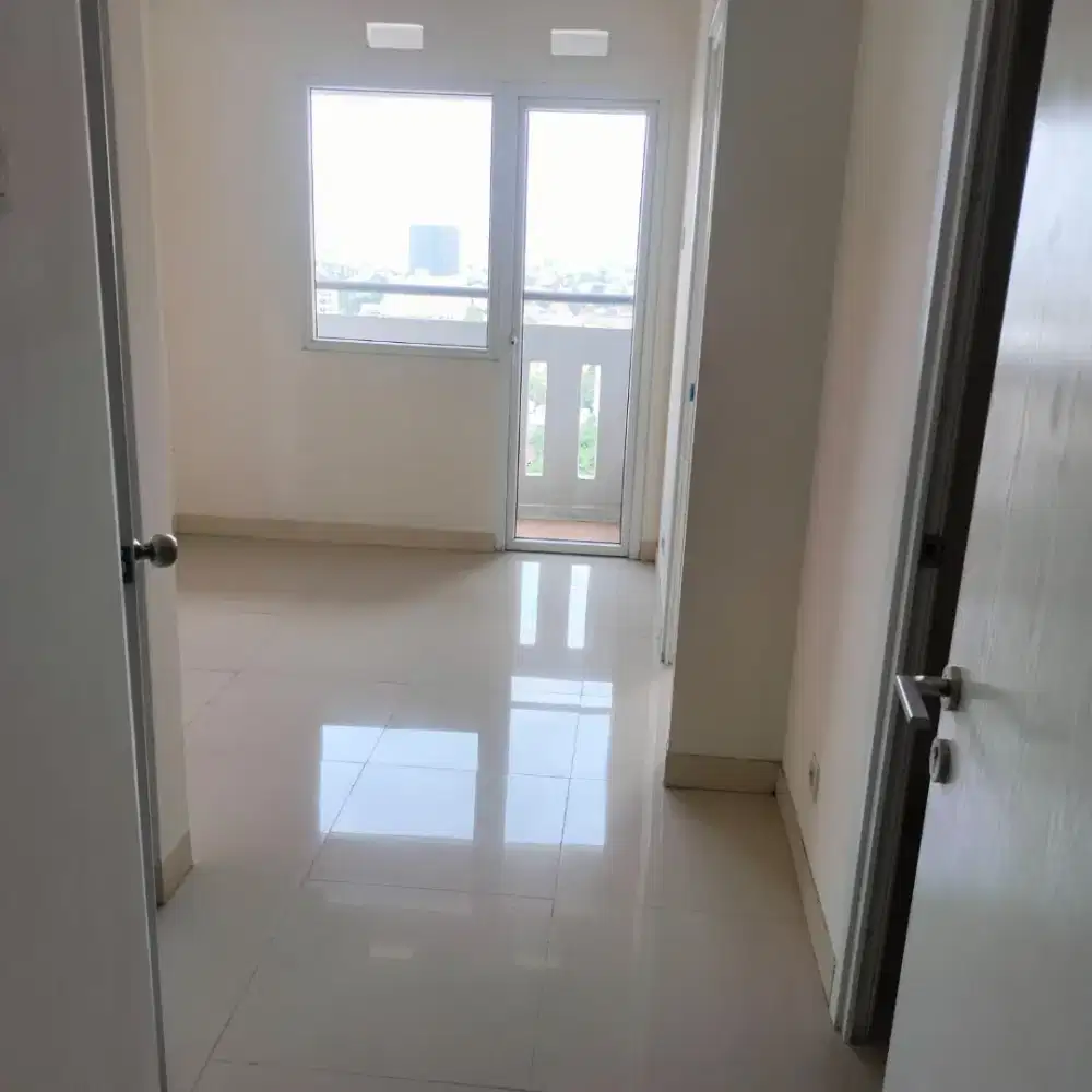 DISEWAKAN / DIJUAL APARTEMEN GREEN PRAMUKA UNFURNISHED/KOSONGAN