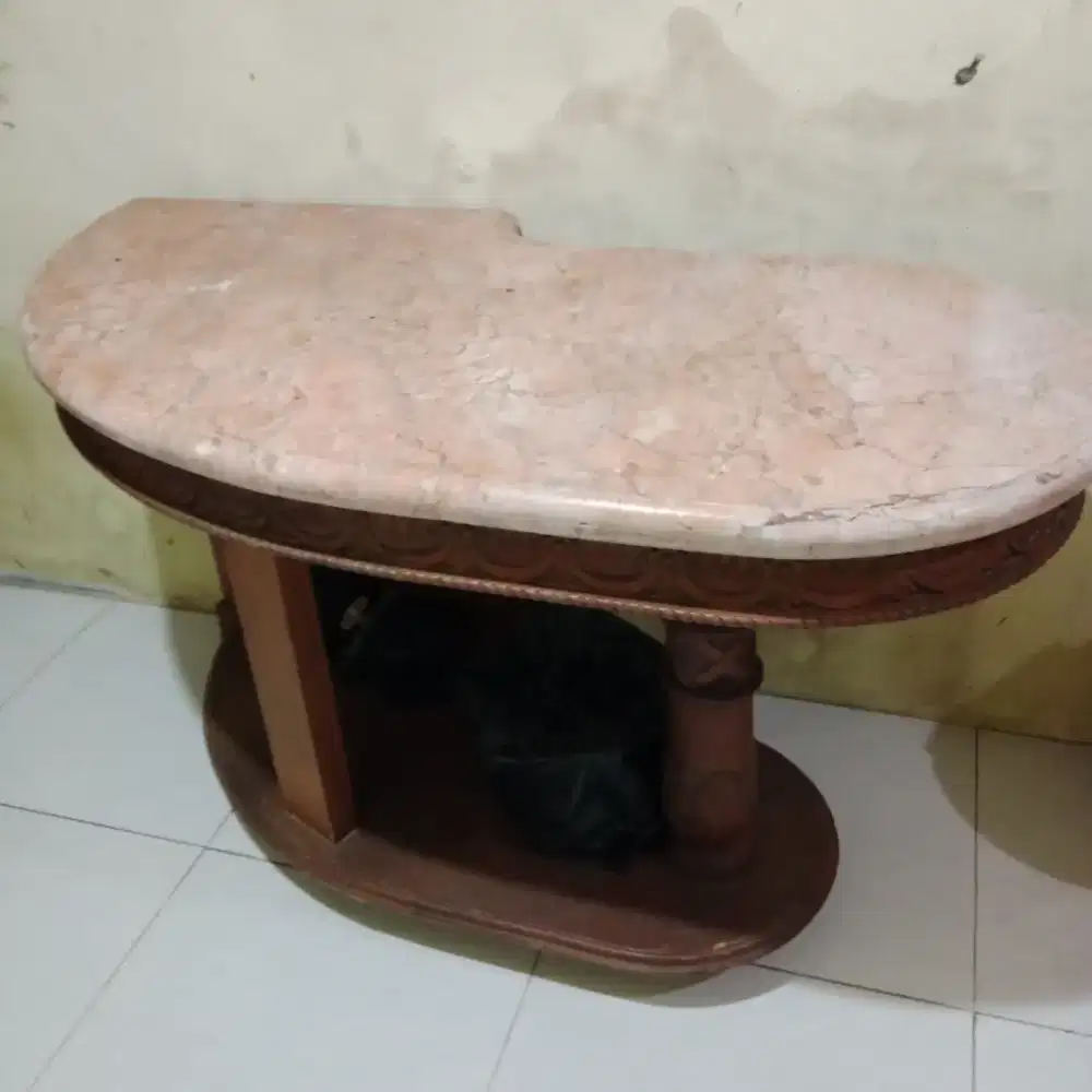 Meja marmer, kualitas masih bagus