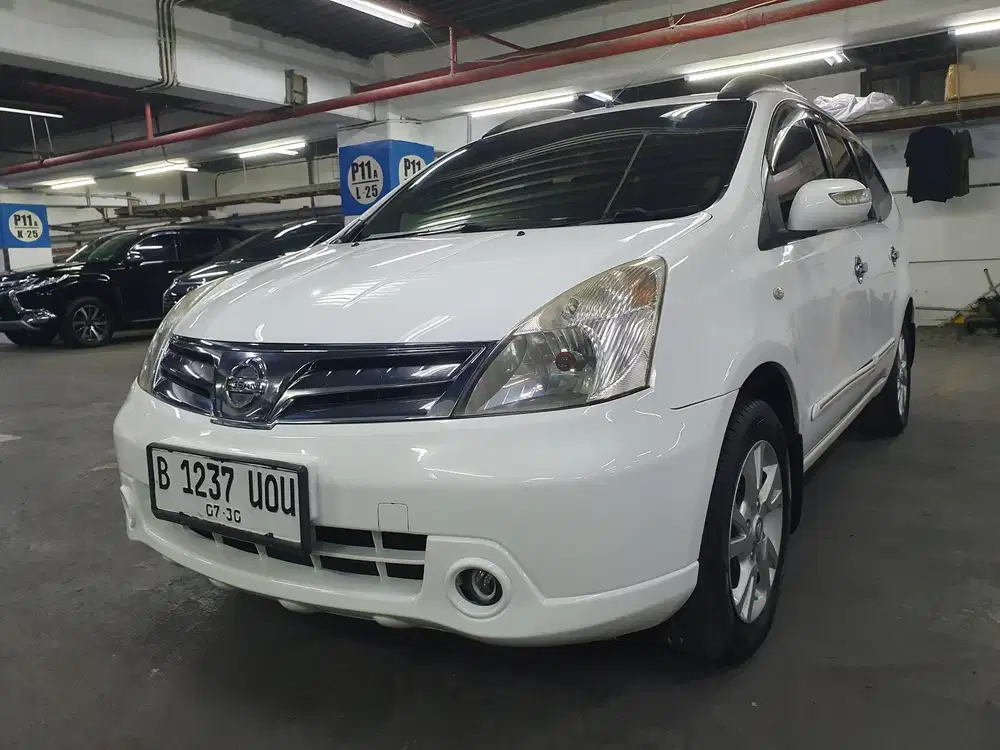 Grand Livina Ultimate 1.5 AT 2013 FullOriginal SepertiBaru Gresss ISTW