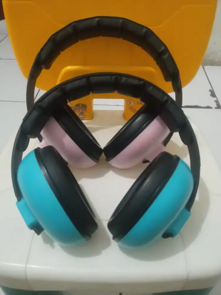 Earmuff ( pelindung telinga) bayi/anak