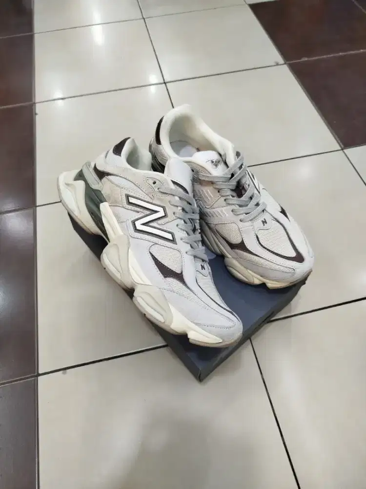 New Balance 9060