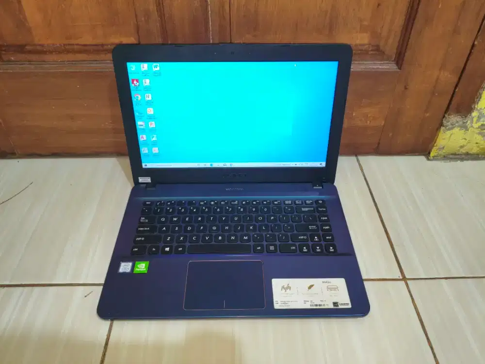 Laptop Asus X441U core i3 gen8 Ram 4gb SSD 256gb Double VGA mulussss