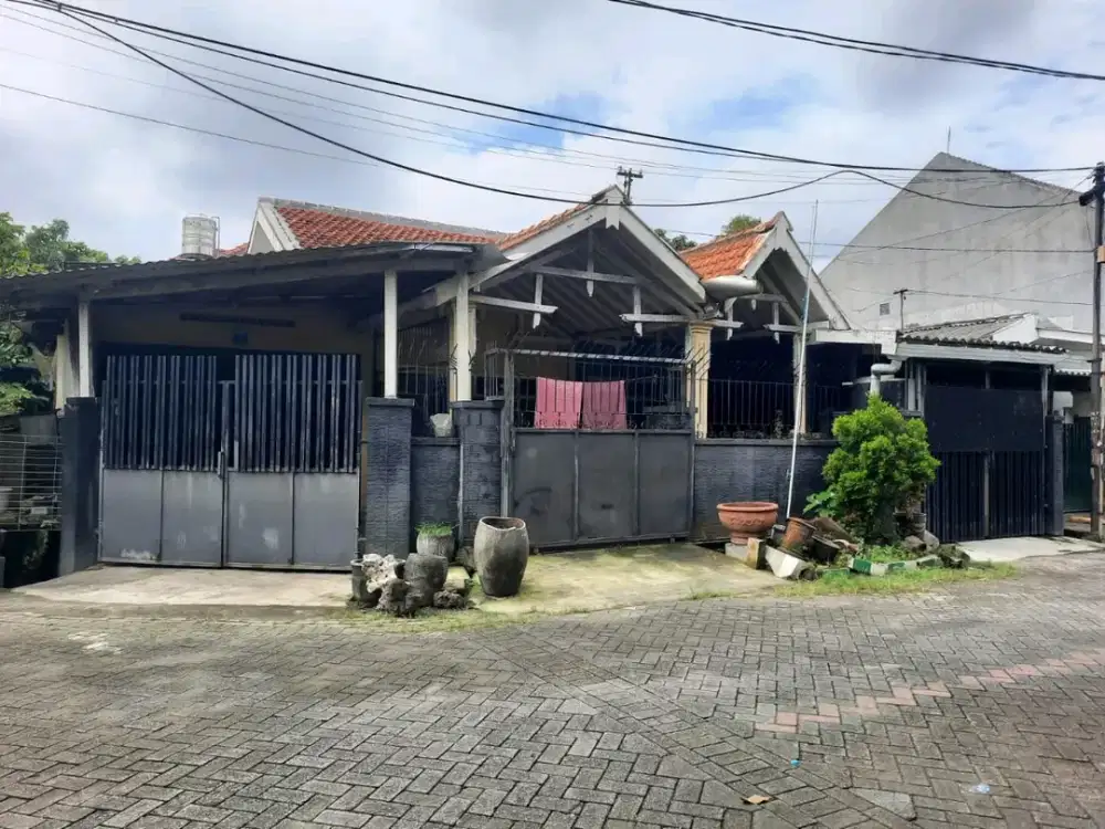 Rumah Tenggilis Utara Surabaya selatan