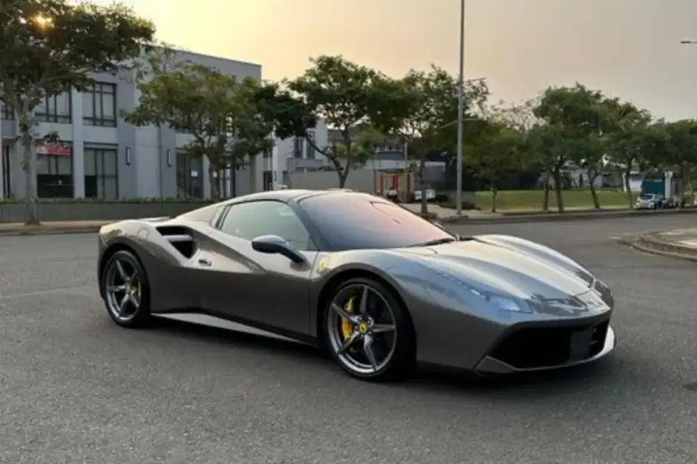 Dicari ferrari 488gtb or pista