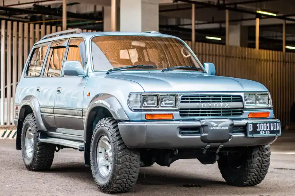 Toyota Land Cruiser VX80 1996