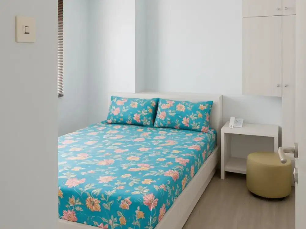 Disewakan Murah Bulanan Green Pramuka City Apartemen Studio Furnish