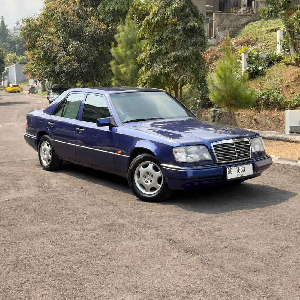 W124 E220 MASTERPIECE LOW KM