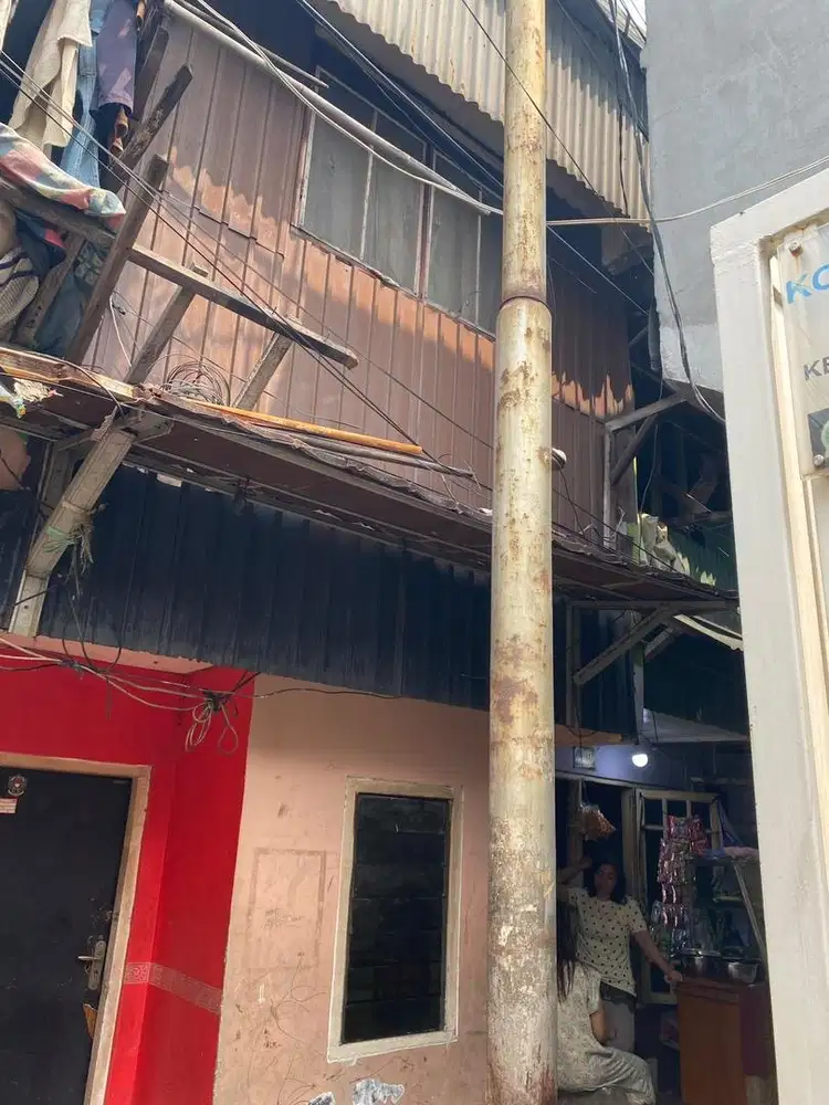 JUAL RUMA SEMI KONTRAKAN FULL KAWASAN PADAT PENDUDUK