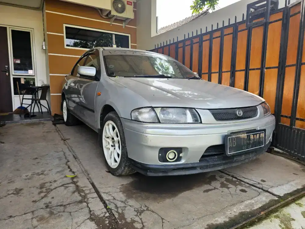 Mazda Familia mulus