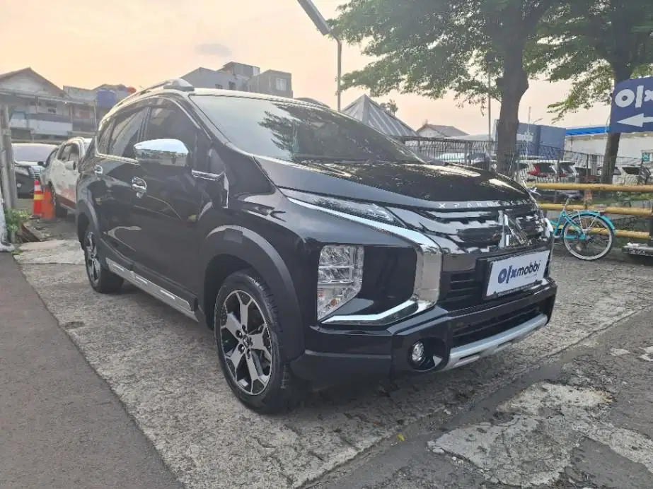 DP MURAH Mitsubishi Xpander 1.5 Cross Bensin-AT 2021 Hitam CFFXB