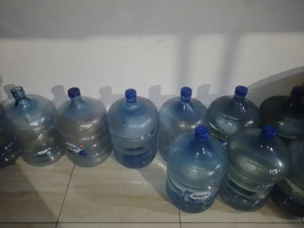 Jual air minum isi ulang