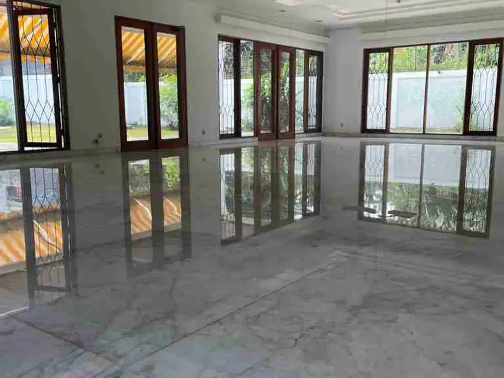 Termurah, Dijual Rumah Siap Huni Di Kemang Jakarta Selatan