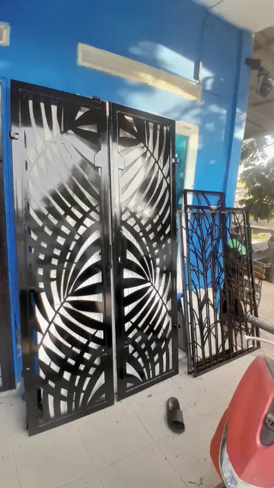 Pintu teralis cutting plat