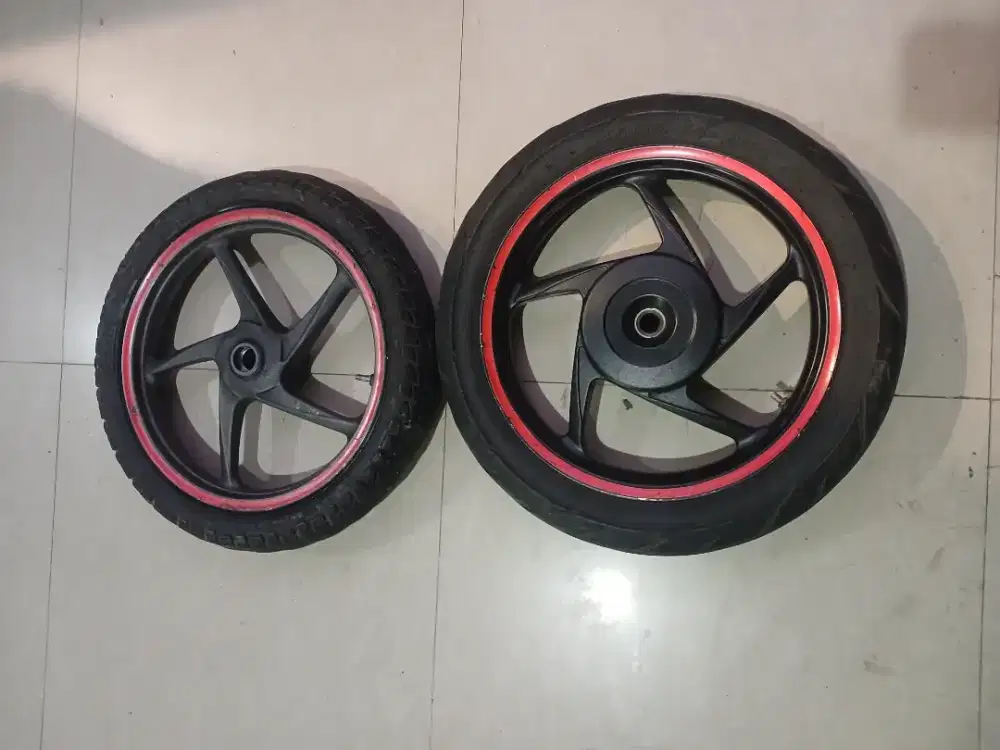 Pelek motor r14 beat fi