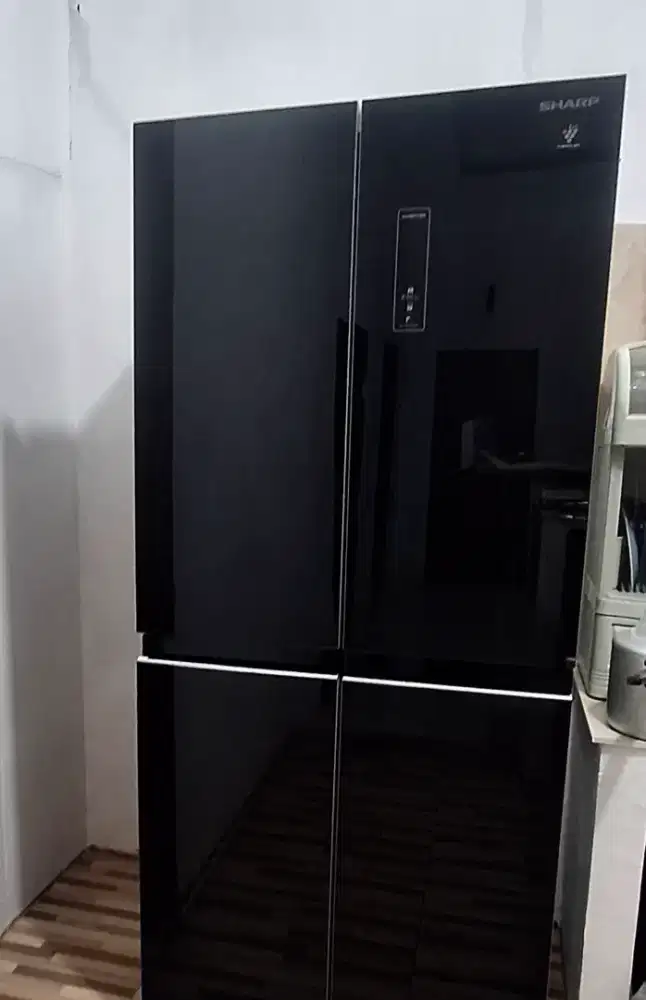 Di jual cepat kulkas sharp 4 pintu