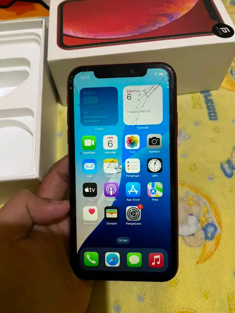 iPhone XR 128 ..inter ...msih orian