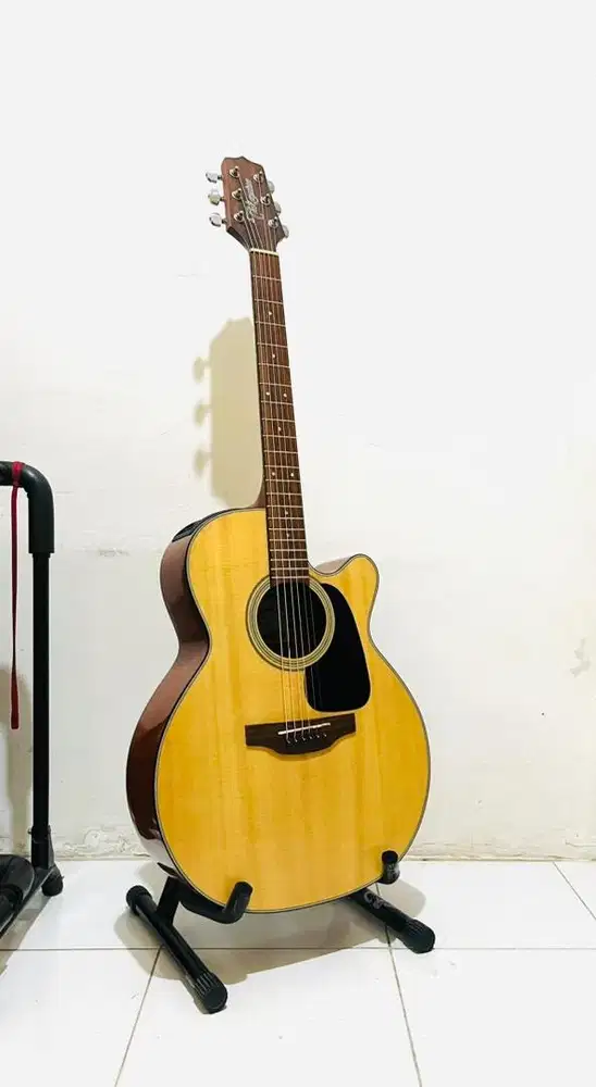 Gitar TAKAMINE ED2NC-NAT Original