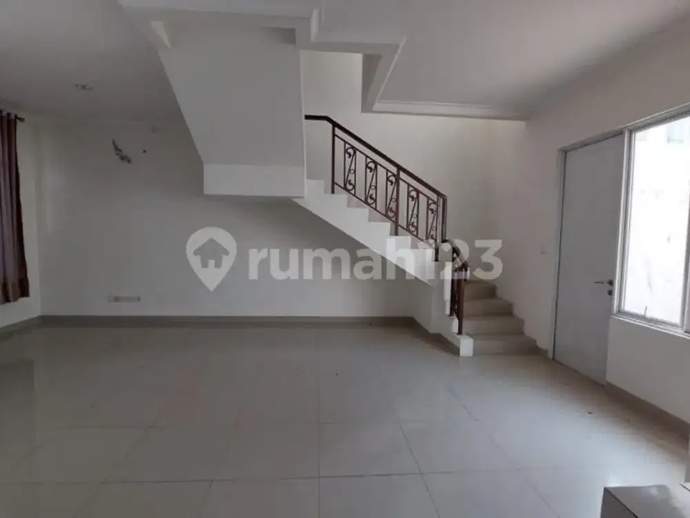 Dijual Cepat Rumah Cantik Lebar 8 Siap Huni Cluster Laseine, Cakung, Jakarta Timur, 028