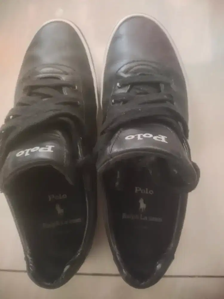 Sepatu bekas berkualitas