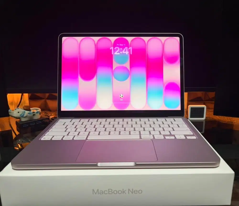 Laptop Apple Macbook Neo 8/512 Blush/Pink Garansi Resmi Fullset Mulus