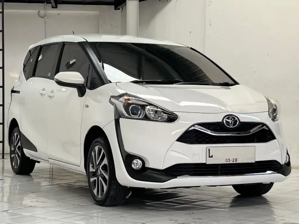 SIENTA V A/T 2020 ANTIK LOW KM