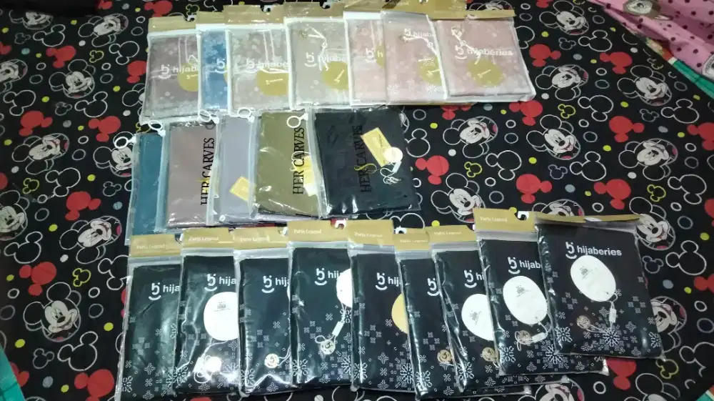 Hijab segiempat standar