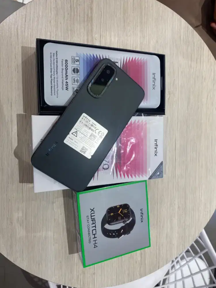 INFINIX HOT 70 HP 2JUTAAN SUPORT NFC, KAMERA STABIL ADA LIVE FOTO