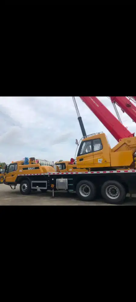 MOBILE CRANE 25 TON  SANY