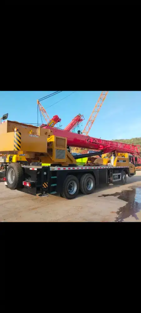 MOBILE CRANE 25 TON  SANY
