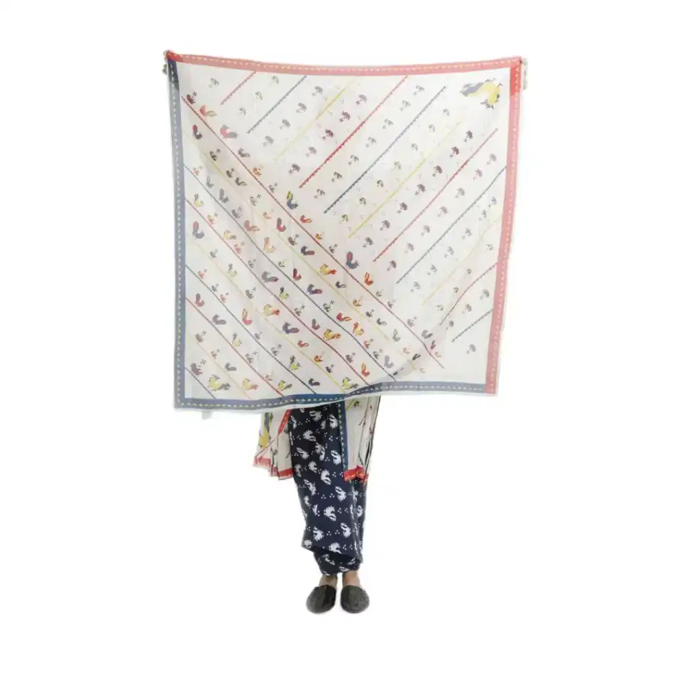 SEJAUH MATA MEMANDANG CREME TENCEL CHICKEN SCARF