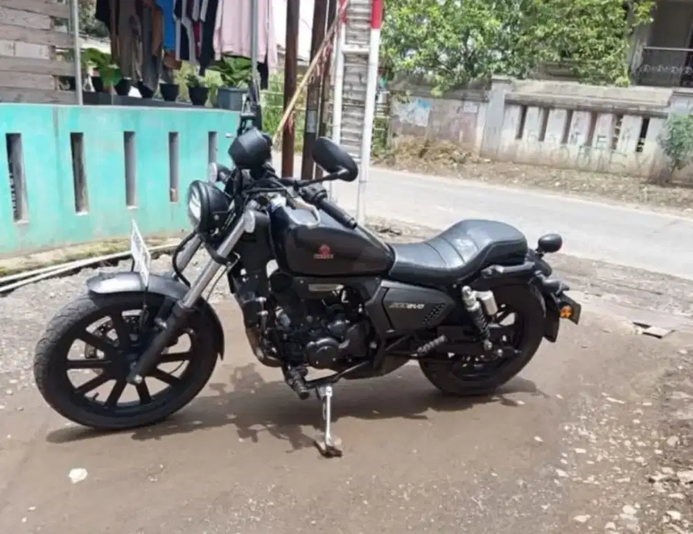Benelli th 2023 kondisi Gress km baru 14rb mulus SKL full orisinil