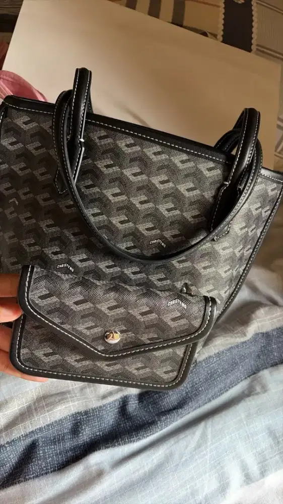 Tas wanita Christy