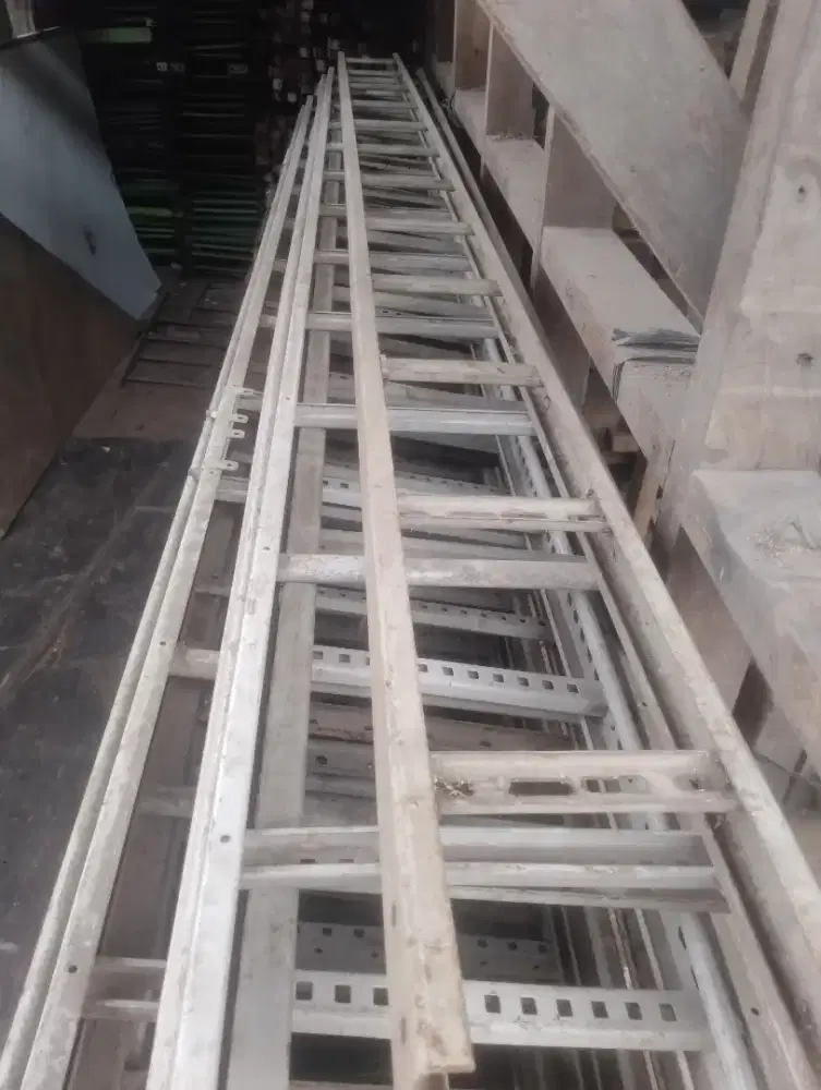 Tangga Besi Shelter