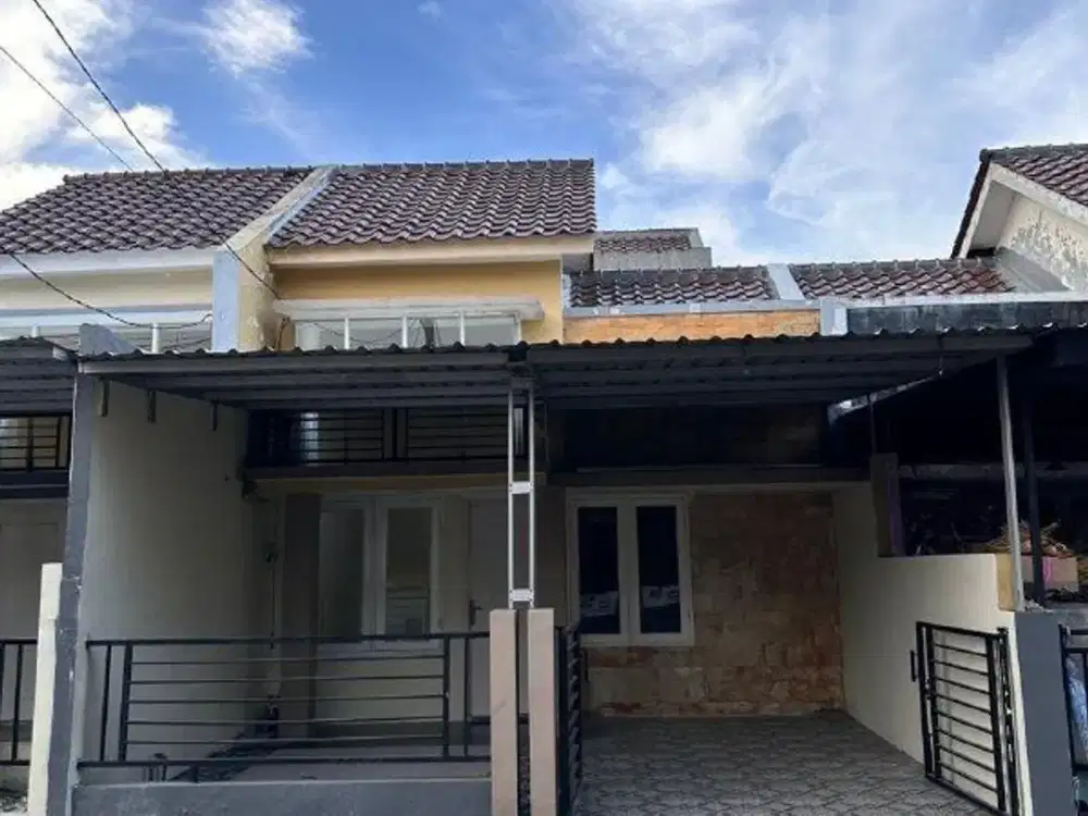 Rumah 1 Lantai Lokasi Greenlake, Wonorejo Rungkut, Hadap Selatan