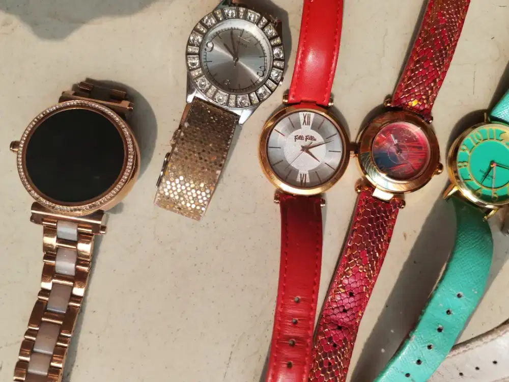 BORONGAN – KOLEKSI JAM TANGAN PRIBADI