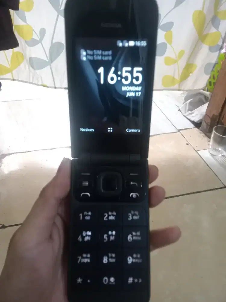 Nokia kaios 2720 flip second