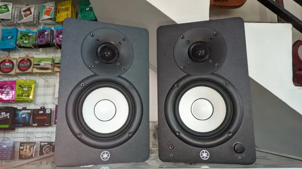 Speaker Recording Yamaha HS4