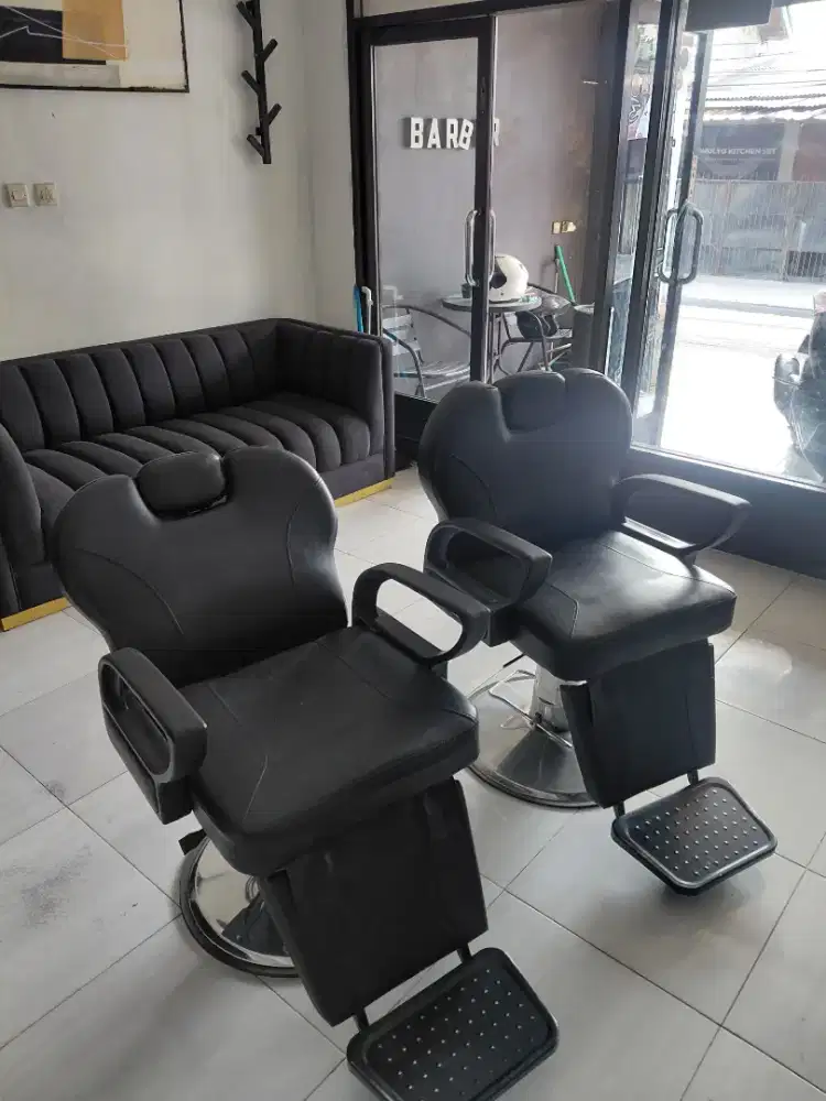 PERLENGKAPAN ALAT BARBERSHOP