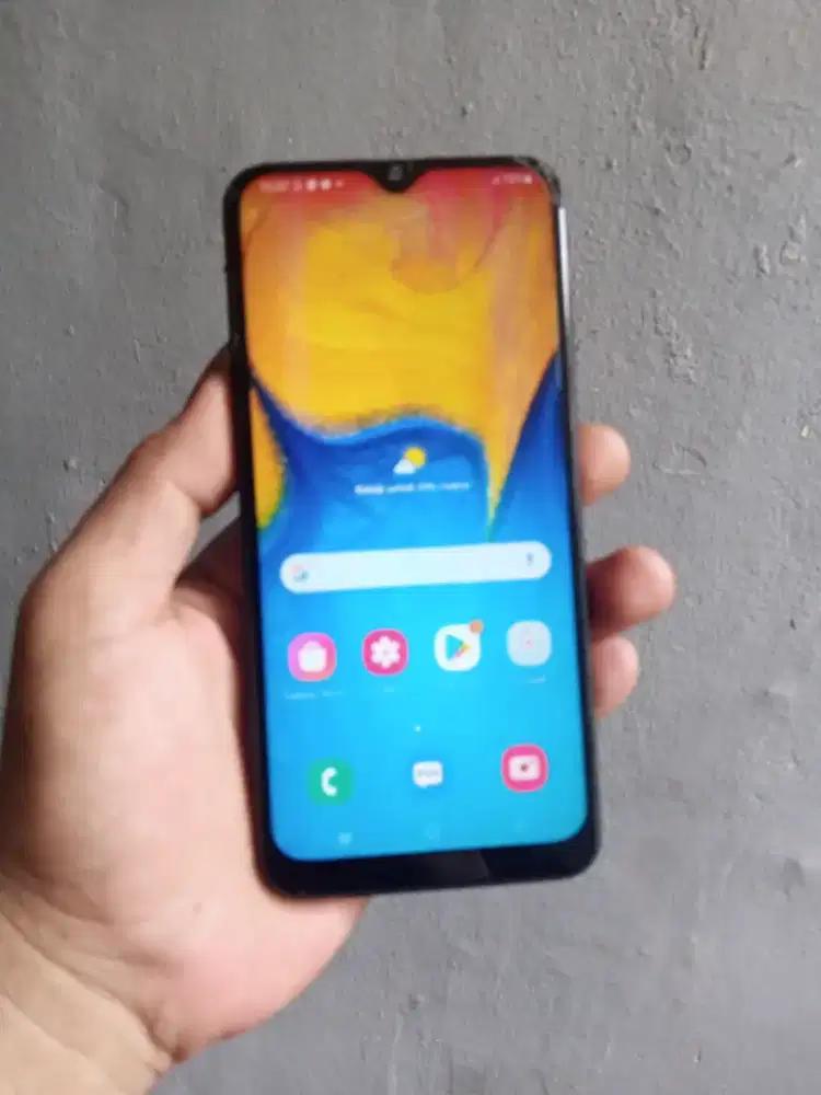 Samsung A20 RAM 3/32 batre awet minus
