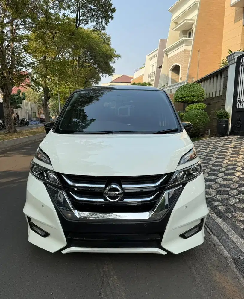 CASH!!! Nissan Serena 2.0 HWS 2022