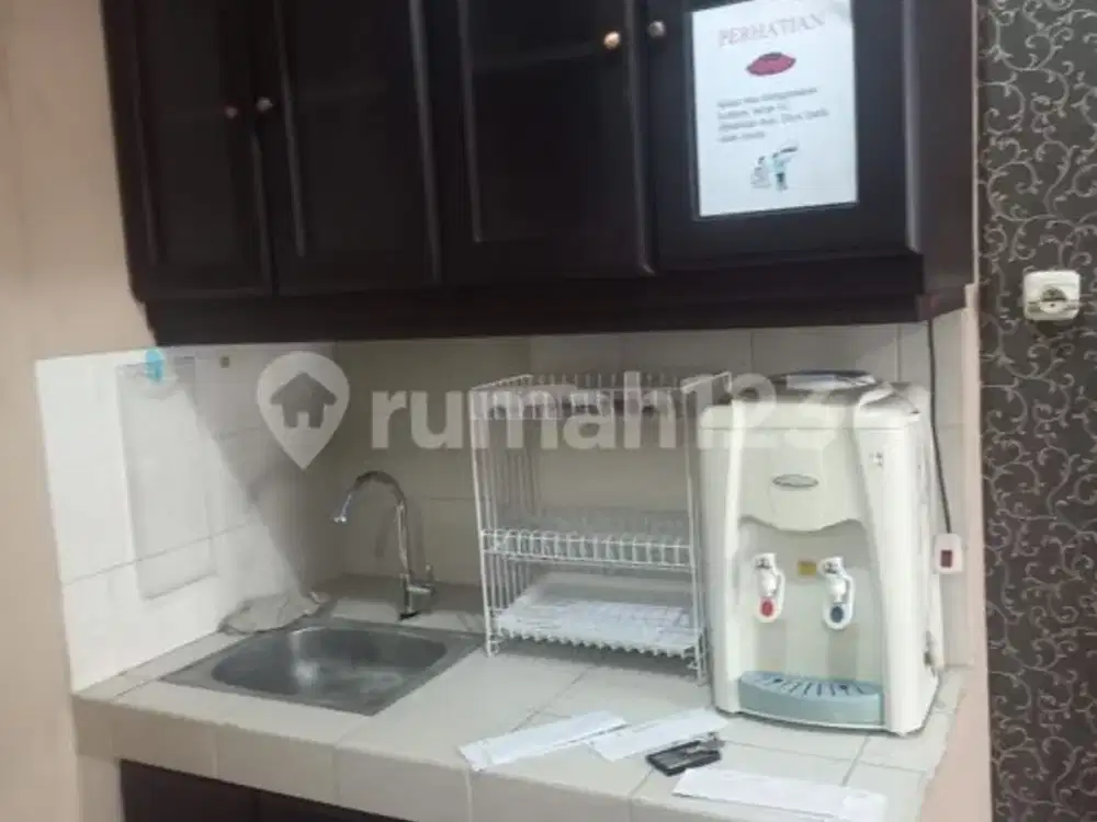 Apartemen Puncak Permai 2 Kamar Tidur Semi Furnished, Bagus, view pool,
